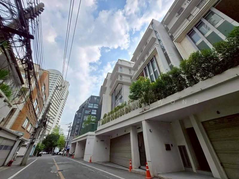 749 Residence, Bangkok, 56-1 Soi Sukhumvit 49/1, Khlong Tan Nua, Watthana, Bangkok, 4 Bedrooms, 680 sqm, Townhouse For Rent, by Sutapat Pariwong, 500542569 - DDproperty.com