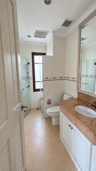 Baan Sansiri Sukhumvit 67, Bangkok, 32 Soi Sukhumvit 67, Phra Kanong Nua, Watthana, Bangkok, 4 Bedrooms, 394 sqm, Single Detached House For Sale, by THE LIVING HUB, 500542576 - DDproperty.com