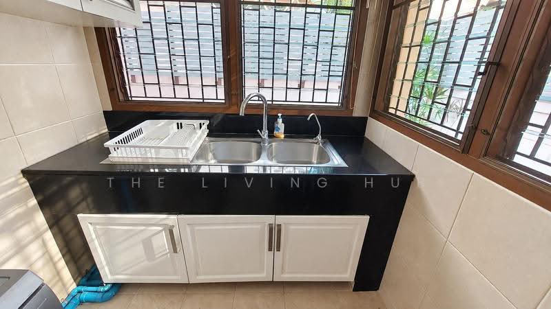 Baan Sansiri Sukhumvit 67, Bangkok, 32 Soi Sukhumvit 67, Phra Kanong Nua, Watthana, Bangkok, 4 Bedrooms, 394 sqm, Single Detached House For Sale, by THE LIVING HUB, 500542576 - DDproperty.com