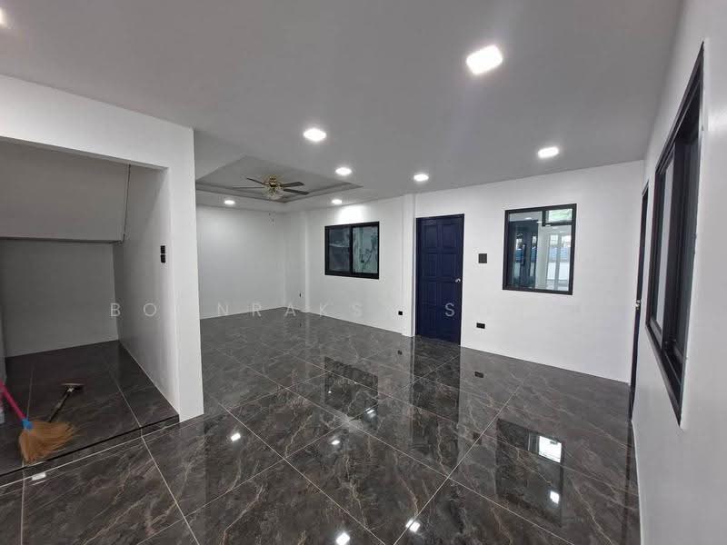 บ้าน 4-ห้องนอน, กรุงเทพ, บางจาก, พระโขนง, กรุงเทพ, 200 ตร.ม., บ้านเดี่ยว ให้เช่า, โดย Boonraksa Sopak, 500542615 - DDproperty.com
