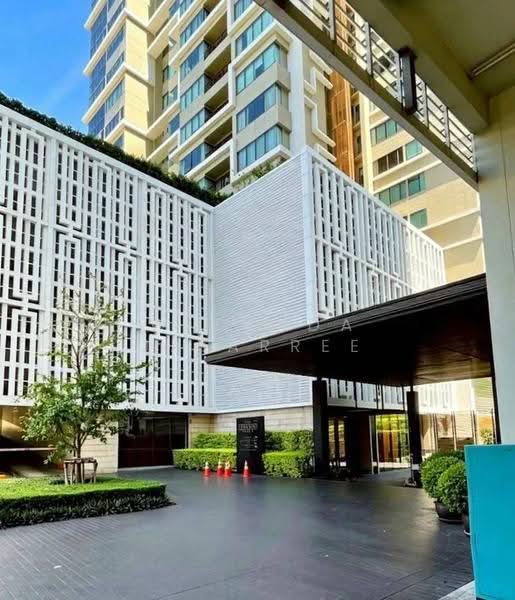 The Emporio Place, Bangkok, 93 Soi Sukhumvit 24, Sukhumvit Road, Khong Tan, Khlong Toei, Bangkok, 2 Bedrooms, 135 sqm, Condo For Sale, by Withada Jaiarree, 500542733 - DDproperty.com