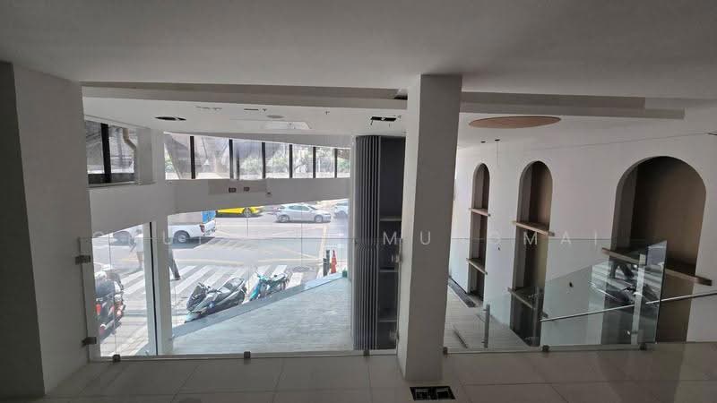 Corner Shophouse for Rent in Thonglor | 4 Storeys + Rooftop, Bangkok, ทองหล่อ, Khlong Tan Nua, Watthana, Bangkok, , 496 sqm, Shophouse For Rent, by Chutinun Mungmai, 500542738 - DDproperty.com