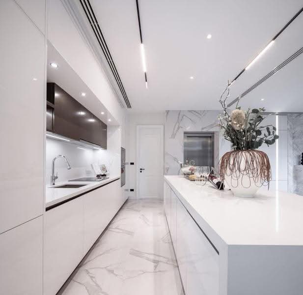 The Boulevard Ekkamai, Bangkok, 98 Soi Prasertdee, Khlong Tan Nua, Watthana, Bangkok, 4 Bedrooms, 500 sqm, Single Detached House For Rent, by Ivy Jang, 500542789 - DDproperty.com