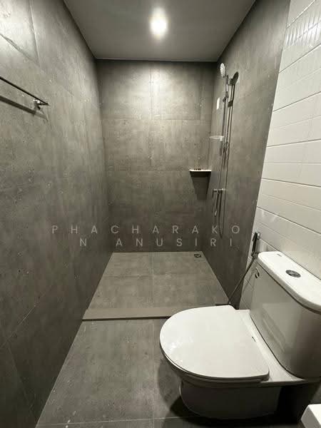Nue Riverest Ratburana, Bangkok, Rat Burana Road, Rat Burana, Bangkok, 1 Bedroom, 29 sqm, Condo For Sale, by Phacharakorn Anusiri, 500542975 - DDproperty.com