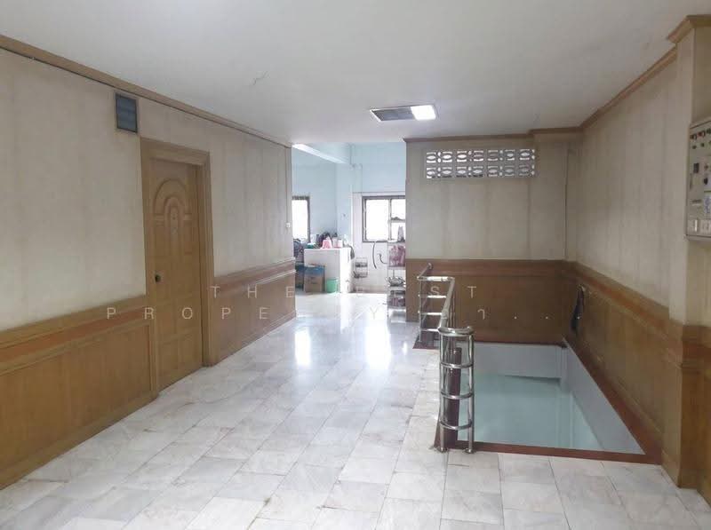 อาคารพาณิชย์นครสวรรค์ตก นครสวรรค์, Nakhon Sawan, Nakhonsawan Tok, Muang Nakhon Sawan, Nakhon Sawan, , 528 sqm, Shophouse For Sale, by The Best Property อาเหลียง, 500543103 - DDproperty.com