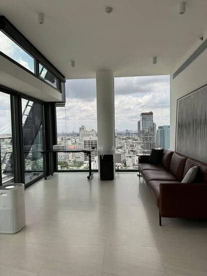 Tait Sathorn 12 : เทตต์ สาทร ทเวลฟ์, กรุงเทพ
