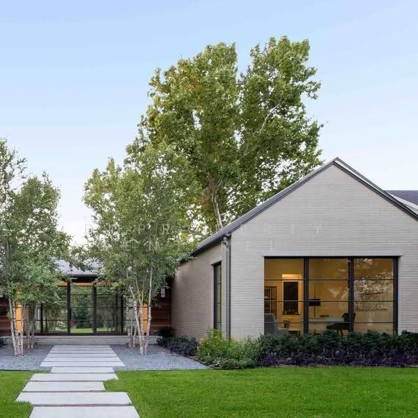 บ้านเดี่ยวย่าน ใจกลางสุขุมวิท, Bangkok, Ram Inthra, Khan Na Yao, Bangkok, 2 Bedrooms, 200 sqm, Single Detached House For Rent, by DDproperty Agent Relationship, 500543166