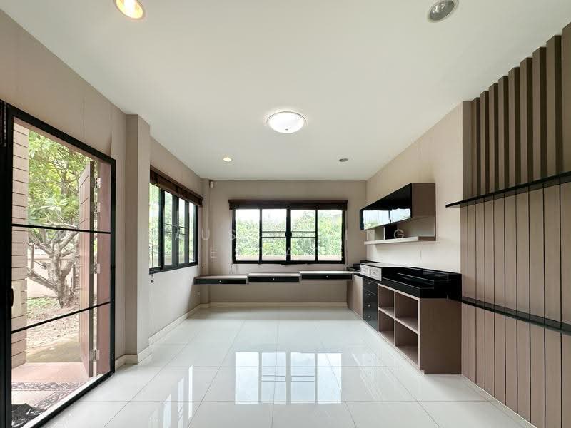 House Sanambin Nam Soi Thaiyanon 3, Nonthaburi, Tha-Sai, Muang Nonthaburi, Nonthaburi, 4 Bedrooms, 200 sqm, Single Detached House For Sale, by Haus Living Estate, 500543290 - DDproperty.com