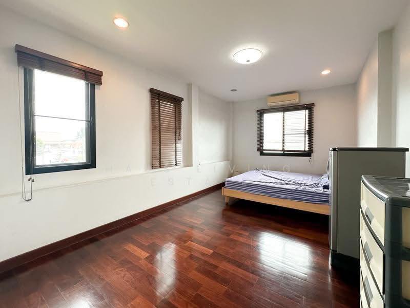 House Sanambin Nam Soi Thaiyanon 3, Nonthaburi, Tha-Sai, Muang Nonthaburi, Nonthaburi, 4 Bedrooms, 200 sqm, Single Detached House For Sale, by Haus Living Estate, 500543290 - DDproperty.com