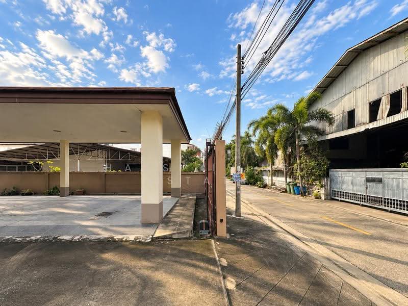 House Sanambin Nam Soi Thaiyanon 3, Nonthaburi, Tha-Sai, Muang Nonthaburi, Nonthaburi, 4 Bedrooms, 200 sqm, Single Detached House For Sale, by Haus Living Estate, 500543290 - DDproperty.com