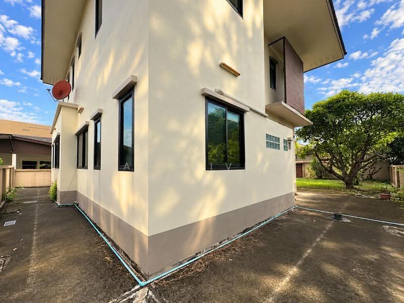 House Sanambin Nam Soi Thaiyanon 3, Nonthaburi, Tha-Sai, Muang Nonthaburi, Nonthaburi, 4 Bedrooms, 200 sqm, Single Detached House For Sale, by Haus Living Estate, 500543290 - DDproperty.com