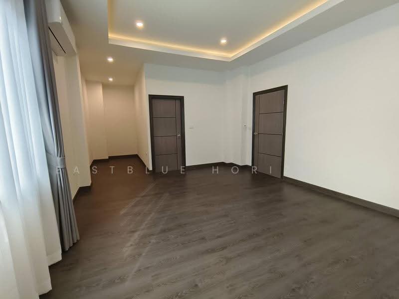 House Ekkamai, Bangkok, Phra Kanong Nua, Watthana, Bangkok, 4 Bedrooms, 330 sqm, Single Detached House For Sale, by Eastblue Horizon, 500543297 - DDproperty.com