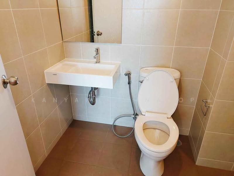 Lumpini Park Borom Ratchachonni-Sirindhorn, Bangkok, Thanon Rung Pracha, Bang Bamru, Bang Phlat, Bangkok, 1 Bedroom, 31 sqm, Condo For Sale, by Kanyapuk Tinanop, 500543444 - DDproperty.com