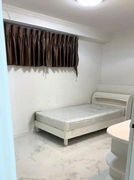 Royal Castle Sukhumvit, Bangkok, 30 Soi Sukhumvit 39, Khlongtoei Nua, Watthana, Bangkok, 3 Bedrooms, 140 sqm, Condo For Rent, by Napat Thamakulangkul, 500543500 - DDproperty.com