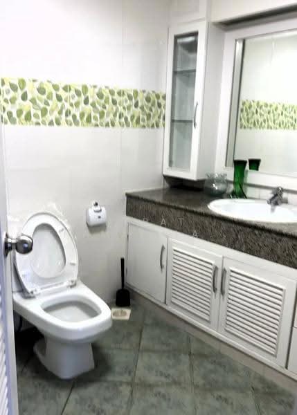 Royal Castle Sukhumvit, Bangkok, 30 Soi Sukhumvit 39, Khlongtoei Nua, Watthana, Bangkok, 3 Bedrooms, 140 sqm, Condo For Rent, by Napat Thamakulangkul, 500543500 - DDproperty.com