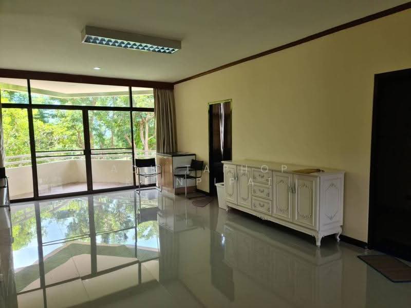 Bay View Resort, Chon Buri (Pattaya), Laem Chabang, Bang Lamung, Bang Lamung (Pattaya), Chon Buri (Pattaya), 3 Bedrooms, 263 sqm, Condo For Sale, by Achitaphop Klinpipat, 500543503 - DDproperty.com