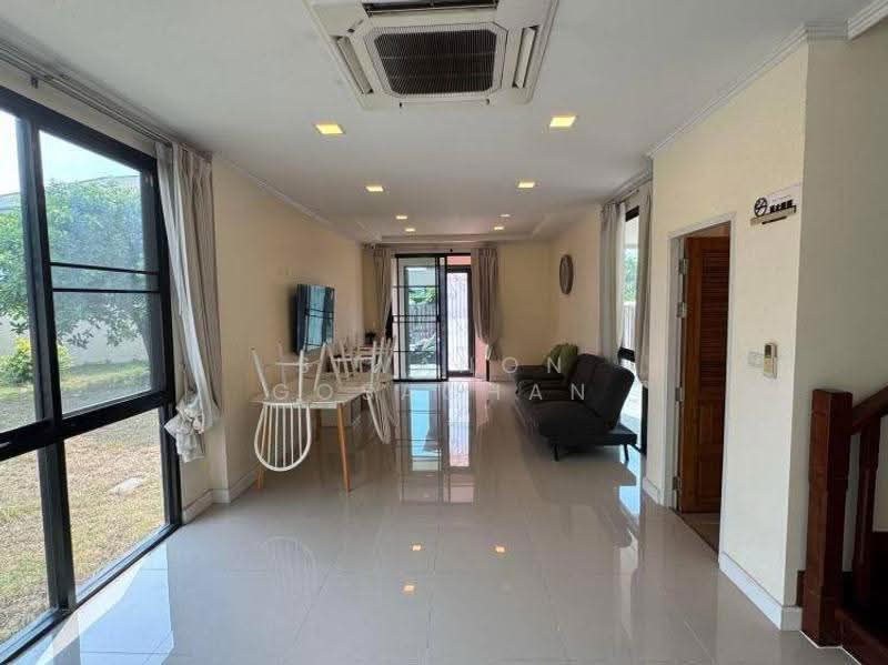 Villa Asiatic, Chon Buri (Pattaya), 122 Moo 7, Nong Pla Lai, Bang Lamung (Pattaya), Chon Buri (Pattaya), 4 Bedrooms, 200 sqm, Villa For Sale, by Siwanon Gosachan, 500543728 - DDproperty.com