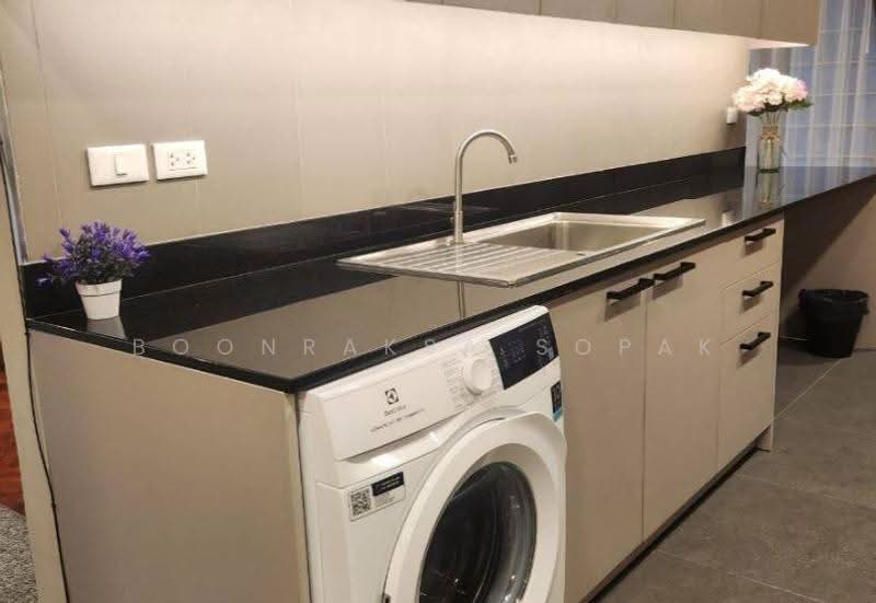 United Tower Thonglor, Bangkok, 333 Soi Thonglor 17, Khlong Tan Nua, Watthana, Bangkok, 3 Bedrooms, 196 sqm, Condo For Rent, by Boonraksa Sopak, 500543731 - DDproperty.com