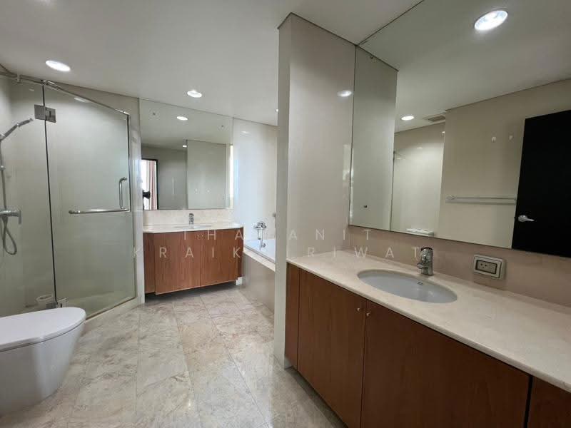 Wilshire Condominium, Bangkok, 80 Soi Sukhimvit 22, Khlong Toei, Bangkok, 3 Bedrooms, 166 sqm, Condo For Sale, by Thananit Kraikhiriwat, 500543733 - DDproperty.com