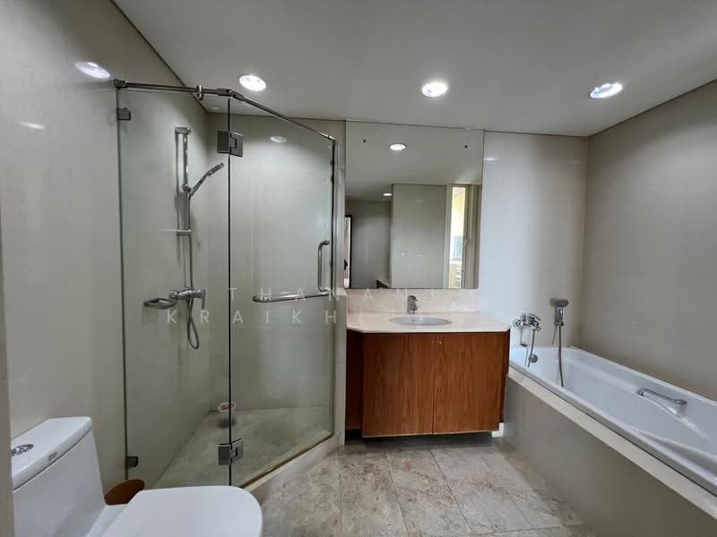 Wilshire Condominium, Bangkok, 80 Soi Sukhimvit 22, Khlong Toei, Bangkok, 3 Bedrooms, 166 sqm, Condo For Sale, by Thananit Kraikhiriwat, 500543733 - DDproperty.com