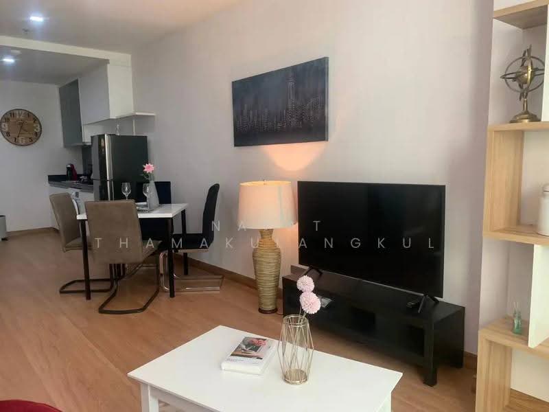 Sky Walk Residences, Bangkok, 1599 Sukhumvit Road, Phra Kanong Nua, Watthana, Bangkok, 2 Bedrooms, 54 sqm, Condo For Sale, by Napat Thamakulangkul, 500543844 - DDproperty.com