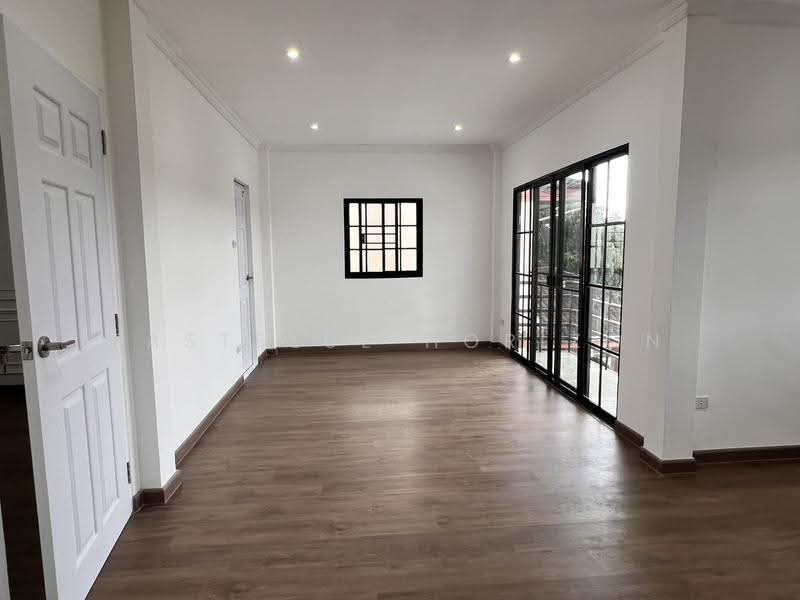Baan Aksara Phutthamonthon Sai 3 - Thawi Watthana, Bangkok, Thawi Watthana, Bangkok, 3 Bedrooms, 180 sqm, Single Detached House For Sale, by Eastblue Horizon, 500543886 - DDproperty.com