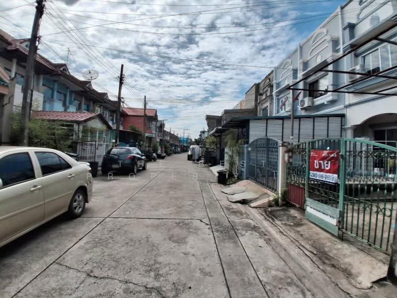 Poonsin Thani 1, Bangkok, Khlong Song Ton Nun, Lat Krabang, Bangkok, 2 Bedrooms, 100 sqm, Townhouse For Sale, by The Best Property ไก่, 500543943 - DDproperty.com