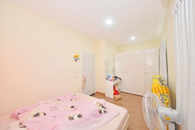 Golden Town Sukhumvit-Bearing BTS Station, สมุทรปราการ, สำโรง, พระประแดง, สมุทรปราการ, 150 ตร.ม., ทาวน์เฮ้าส์ ขาย, โดย The Best Property หญิง, 500544077 - DDproperty.com