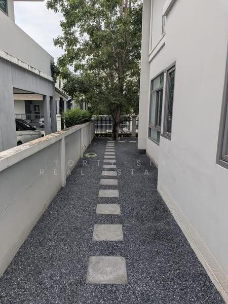 Perfect Place Sukhumvit 77-Suvarnabhumi, Samut Prakan, Lat Krabang Road, Rachathewa, Bang Plee, Samut Prakan, 4 Bedrooms, 216 sqm, Single Detached House For Rent, by Forty-Six Real Estate Group, 500544369 - DDproperty.com