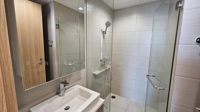 Siri At Sukhumvit, Bangkok, 902 Sukhumvit Road, Phra Kanong, Khlong Toei, Bangkok, 2 Bedrooms, 72 sqm, Condo For Rent, by BANGKOK PROPERTY AGENTS, 500544427 - DDproperty.com