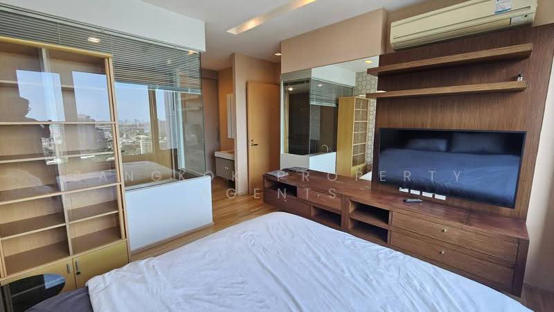 Siri At Sukhumvit, Bangkok, 902 Sukhumvit Road, Phra Kanong, Khlong Toei, Bangkok, 2 Bedrooms, 70 sqm, Condo For Rent, by BANGKOK PROPERTY AGENTS, 500544463 - DDproperty.com