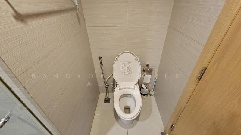 Siri At Sukhumvit, Bangkok, 902 Sukhumvit Road, Phra Kanong, Khlong Toei, Bangkok, 2 Bedrooms, 70 sqm, Condo For Rent, by BANGKOK PROPERTY AGENTS, 500544463 - DDproperty.com