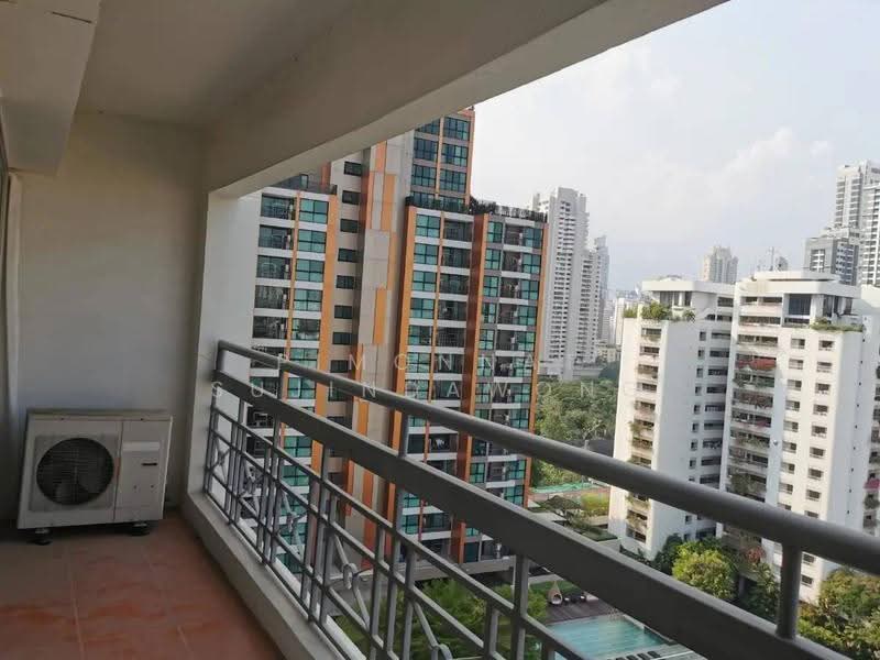 Royal Castle Sukhumvit, Bangkok, 30 Soi Sukhumvit 39, Khlongtoei Nua, Watthana, Bangkok, 2 Bedrooms, 140 sqm, Condo For Sale, by Pimonnat Sujindawong, 500544509 - DDproperty.com