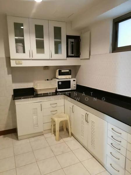 Royal Castle Sukhumvit, Bangkok, 30 Soi Sukhumvit 39, Khlongtoei Nua, Watthana, Bangkok, 2 Bedrooms, 140 sqm, Condo For Sale, by Pimonnat Sujindawong, 500544509 - DDproperty.com