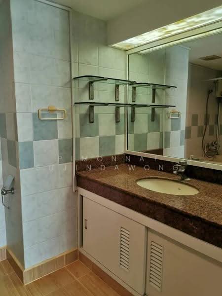 Royal Castle Sukhumvit, Bangkok, 30 Soi Sukhumvit 39, Khlongtoei Nua, Watthana, Bangkok, 2 Bedrooms, 140 sqm, Condo For Sale, by Pimonnat Sujindawong, 500544509 - DDproperty.com