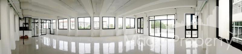 Commercial Building in Town in Town For Sale, Bangkok, Phlapphla, Wang Thonglang, Bangkok, , 1,100 sqm, Shophouse For Sale, by Magic Property, 500544596 - DDproperty.com