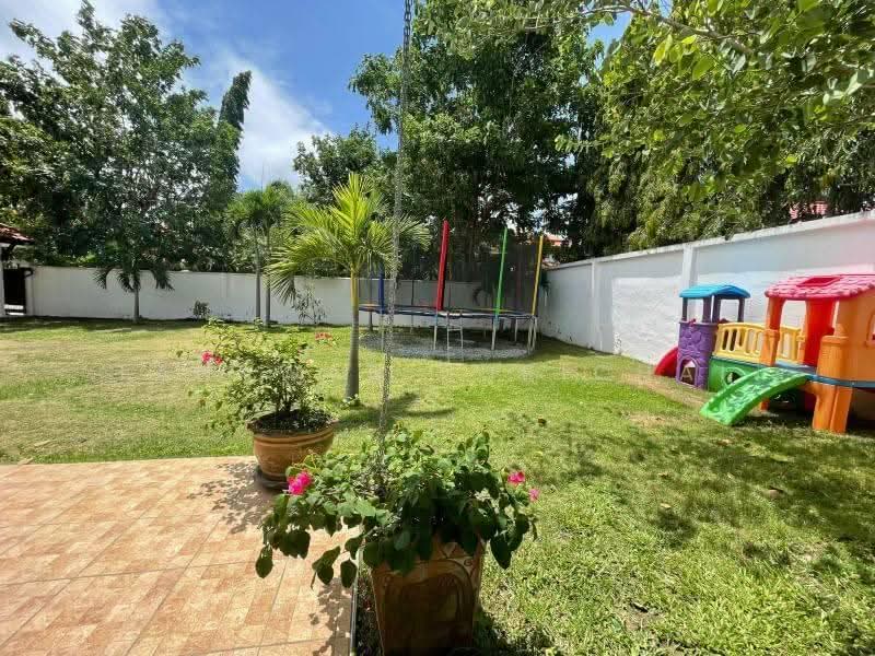 3-BR Villa, Chon Buri (Pattaya), Nong Pru, Bang Lamung (Pattaya), Chon Buri (Pattaya), 3 Bedrooms, 250 sqm, Villa For Sale, by Tanawan Surichai, 500544750 - DDproperty.com