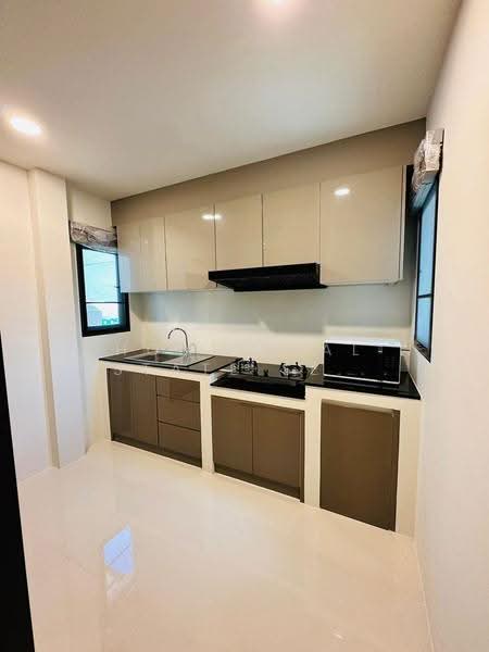 Centro Bangna, Samut Prakan, 111 Soi 3, Bang Kaeo, Bang Plee, Samut Prakan, 4 Bedrooms, 209 sqm, Single Detached House For Sale, by HOME Real Estate Service, 500544785 - DDproperty.com
