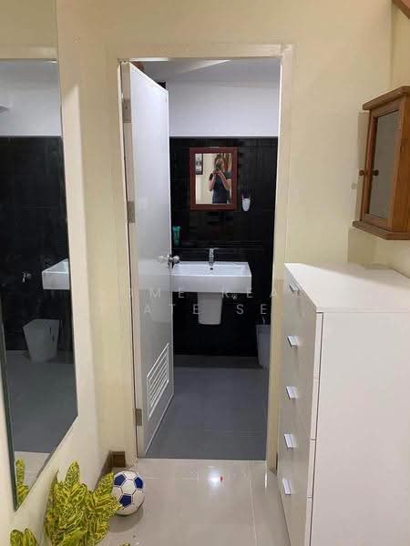Ratirat Ladpraduk - KlongTaChom, Nonthaburi, Sai Noi, Nonthaburi, 3 Bedrooms, 160 sqm, Single Detached House For Sale, by HOME Real Estate Service, 500544939 - DDproperty.com
