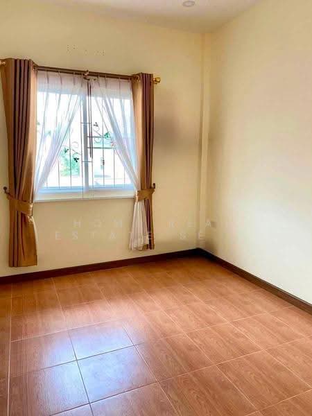 Ratirat Ladpraduk - KlongTaChom, Nonthaburi, Sai Noi, Nonthaburi, 3 Bedrooms, 160 sqm, Single Detached House For Sale, by HOME Real Estate Service, 500544939 - DDproperty.com