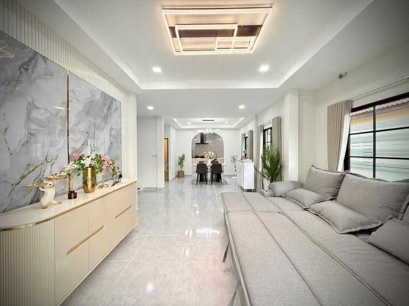 หมู่บ้านเคซีการ์เด้นโฮม9, Bangkok, Sam Wa Tawan Ok, Khlong Sam Wa, Bangkok, 5 Bedrooms, 200 sqm, Single Detached House For Sale, by Somsak Mongkolsawat, 500544965 - DDproperty.com