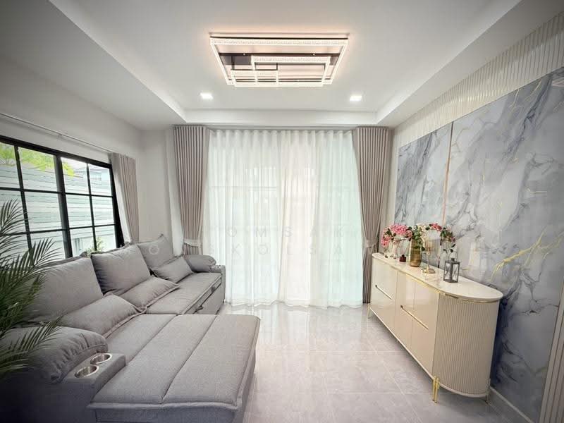 หมู่บ้านเคซีการ์เด้นโฮม9, Bangkok, Sam Wa Tawan Ok, Khlong Sam Wa, Bangkok, 5 Bedrooms, 200 sqm, Single Detached House For Sale, by Somsak Mongkolsawat, 500544965 - DDproperty.com