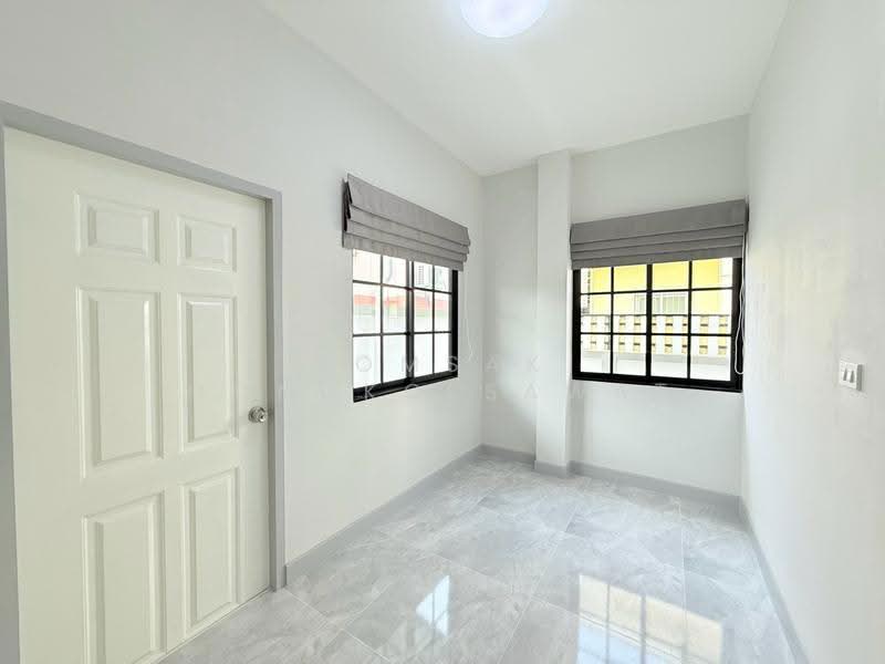 หมู่บ้านราชพฤกษ์ มีนบุรี, Bangkok, Min Buri, Bangkok, 4 Bedrooms, 200 sqm, Single Detached House For Sale, by Somsak Mongkolsawat, 500545010 - DDproperty.com