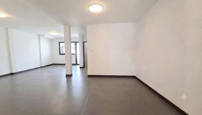 Kanda 3, Bangkok, Soi Bang Khae 10, Bang Khae, Bangkok, 4 Bedrooms, 156 sqm, Townhouse For Sale, by @patlitaliving, 500545067 - DDproperty.com