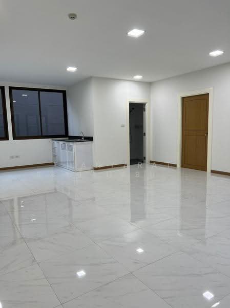 Office building near MRT Huai Khwang, Bangkok, ประชาสงเคราะห์, Din Daeng, Bangkok, , 800 sqm, Office Space For Rent, by Thanyarat Rattanaburee, 500545214 - DDproperty.com
