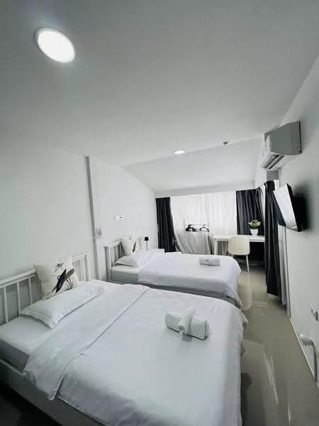 Townhouse, 5 Bedroom, Near BTS Asok, Bangkok, Khlongtoei Nua, Watthana, Bangkok, 5 Bedrooms, 300 sqm, Townhouse For Rent, by Thiti Boonchurn, 500545246 - DDproperty.com