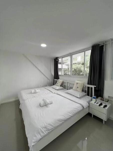Townhouse, 5 Bedroom, Near BTS Asok, Bangkok, Khlongtoei Nua, Watthana, Bangkok, 5 Bedrooms, 300 sqm, Townhouse For Rent, by Thiti Boonchurn, 500545246 - DDproperty.com