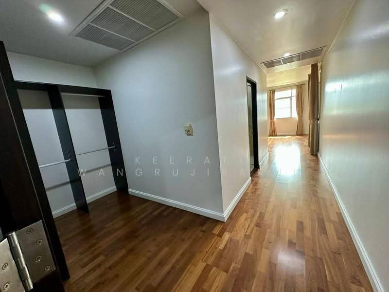 The Cadogan Private Residence, Bangkok, Soi Sukhumvit 39, Khlong Tan Nua, Watthana, Bangkok, 3 Bedrooms, 204 sqm, Condo For Sale, by Keerati Wangrujirakul, 500545253 - DDproperty.com