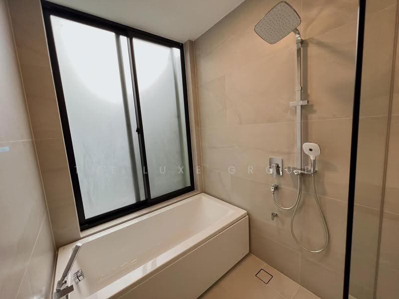 VIVE Krungthep Kreetha, Bangkok, Krungthep Kreetha Road, Saphan Sung, Bangkok, 4 Bedrooms, 421 sqm, Single Detached House For Rent, by The Luxe Group, 500545307 - DDproperty.com
