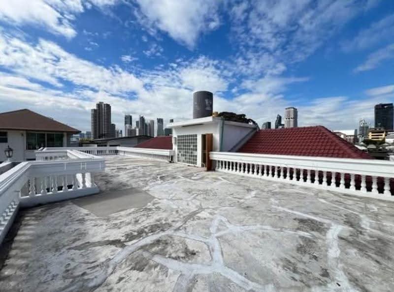 บ้านเดี่ยว 9 ห้องนอน ใกล้ BTS ทองหล่อ, กรุงเทพ, คลองเตย, กรุงเทพ, 400 ตร.ม., บ้านเดี่ยว ให้เช่า, โดย Thiti Boonchurn, 500545333 - DDproperty.com
